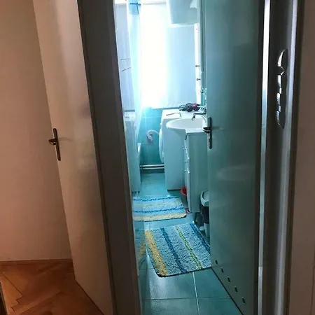National Theatre Appartement